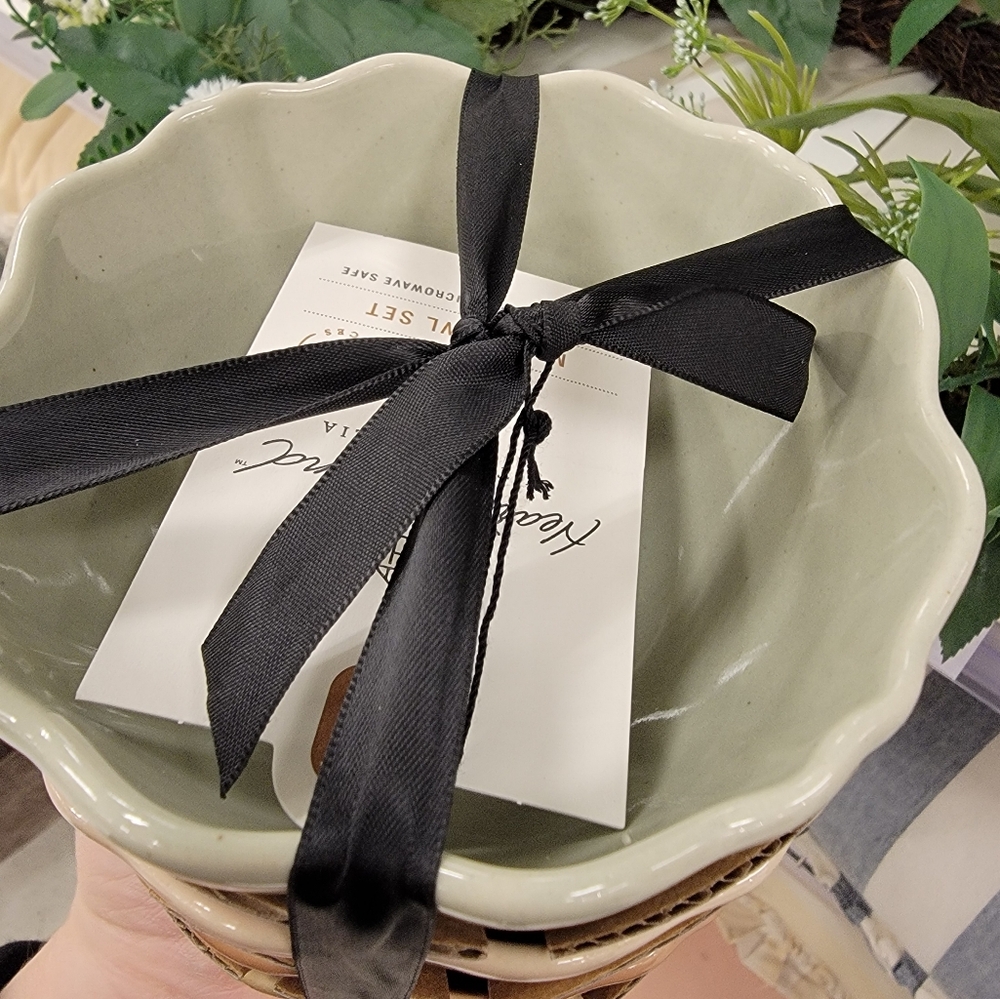 Hearth and Hand Mini Ceramic Dessert Bowls Scalloped Set of 4 Target Spring NEW - Picture 5 of 10